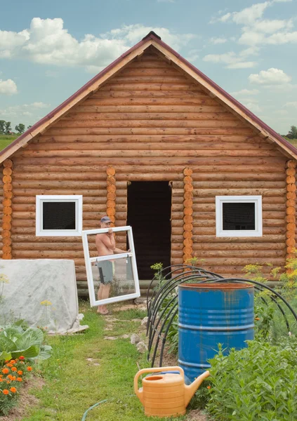 Rumah kecil sedang dibangun — Stok Foto