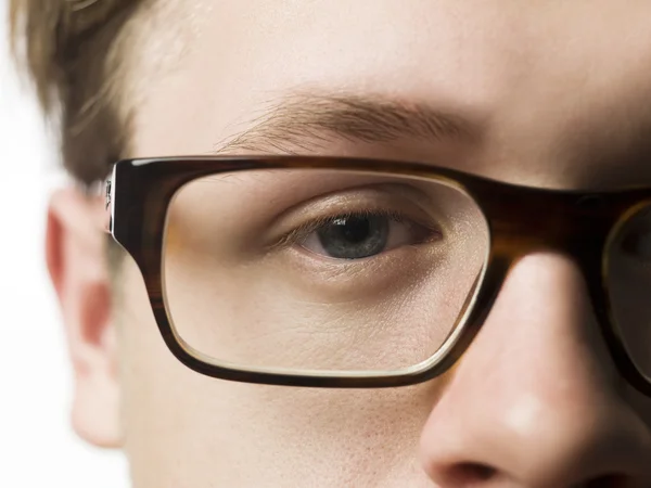चष्मा असलेला माणूस — स्टॉक फोटो, इमेज