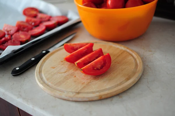 Hackade tomater — Stockfoto