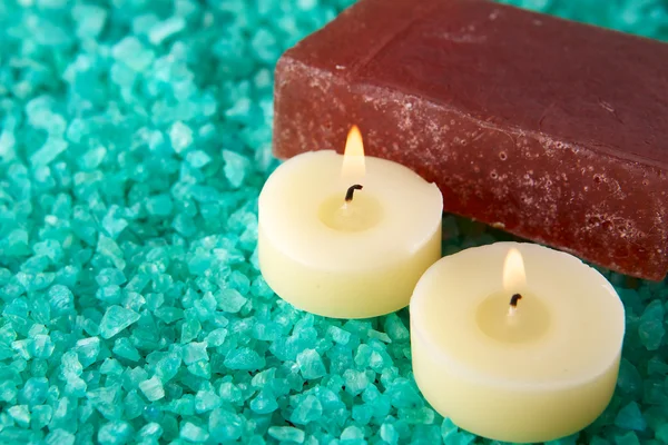 Meersalz, Kerzen und Seife — Stockfoto