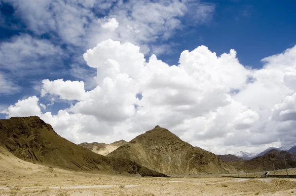 stock image Mountains and dramatic skies