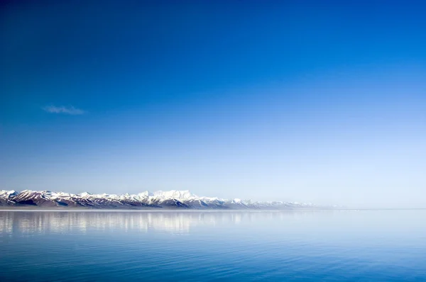 Lago tranquilo — Fotografia de Stock