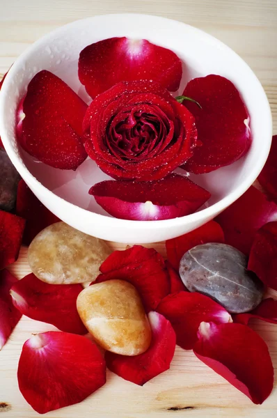 Rose petal spa — Stock Photo, Image