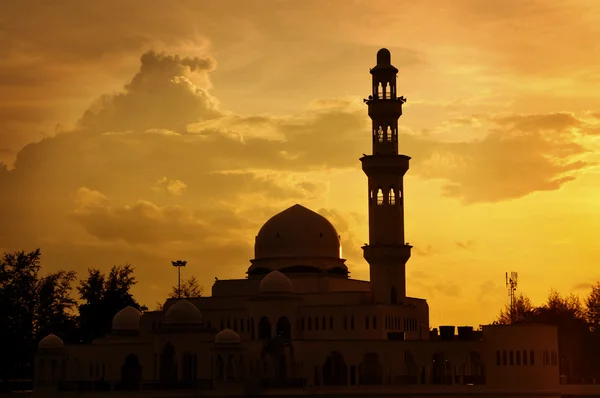 Silhouette di una moschea — Foto Stock