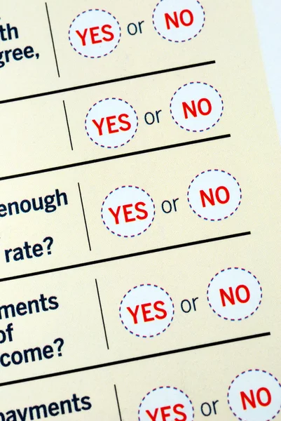 Select Yes or No from a questionnaire — Stock Photo, Image
