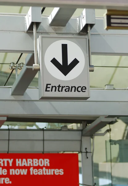 The entrance sign outside the ferry pier — Stock Photo, Image