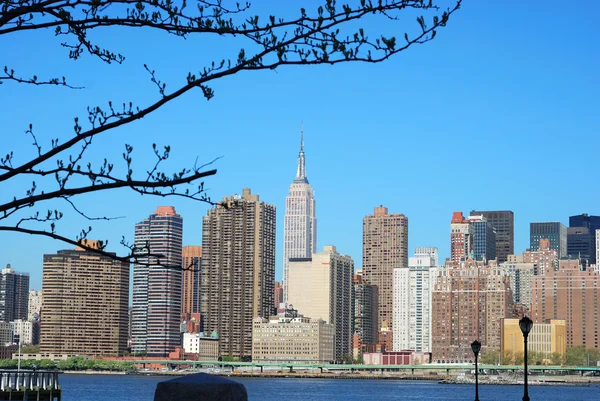 Skyline para Mid-town Manhattan en New Yo —  Fotos de Stock