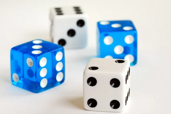 Азартные игры с кубиками концепции принятия риска — стоковое фото
