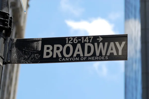 Het teken van broadway de canyon van helden — Stockfoto