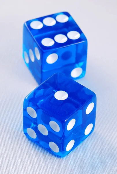 Τα τυχερά παιχνίδια με ζάρια έννοιες της ανάληψης κινδύνου — Φωτογραφία Αρχείου