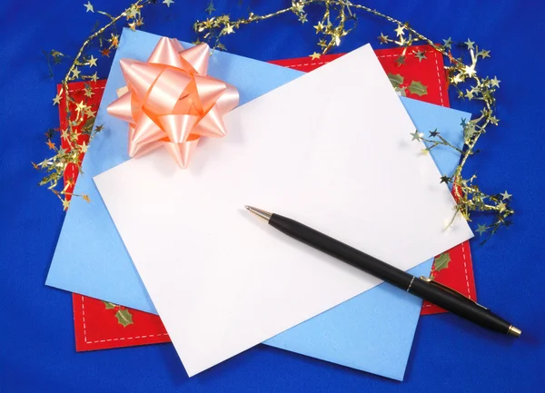 Writing a greeting card to friends and relatives — Stock Photo, Image