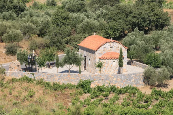 Kleine Griekse kerk — Stockfoto