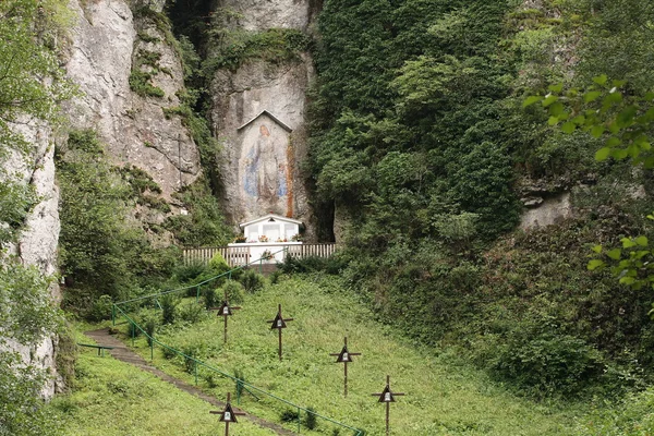 岩の上神聖なアイコン — ストック写真