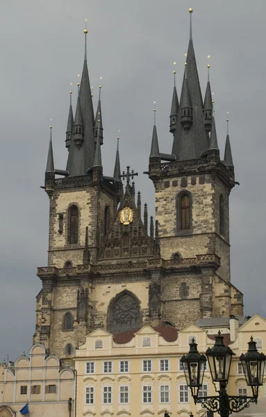 Tyn cathedral in Praag, Tsjechië — Stockfoto