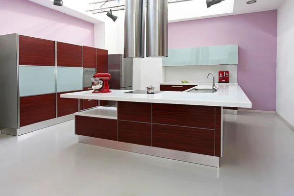 Interior da cozinha roxa — Fotografia de Stock