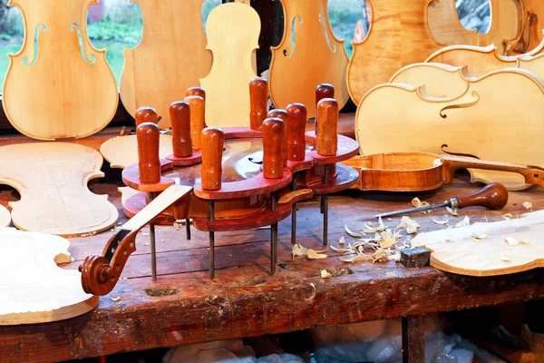 Violin arbetsbänkπάγκος εργασίας βιολί — Φωτογραφία Αρχείου