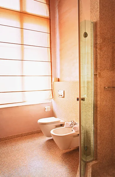 Samtida wc — Stockfoto