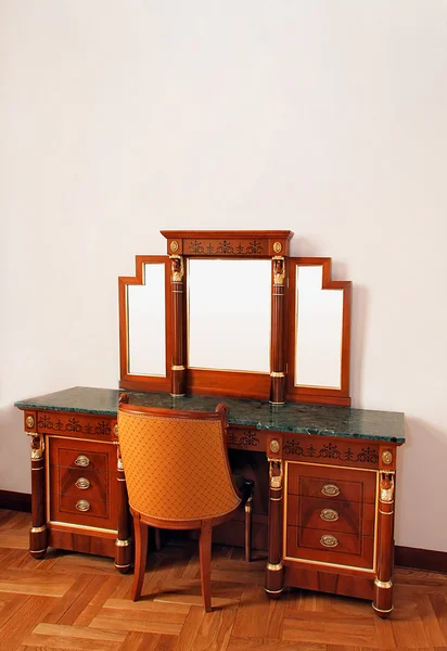 Stare biurko — Zdjęcie stockowe