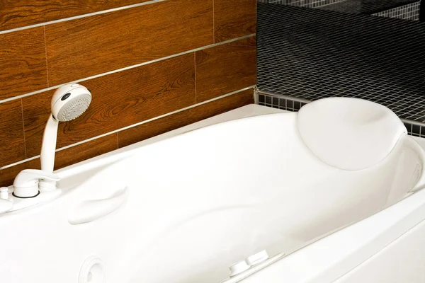 Wooden bathtub — Stock Photo, Image
