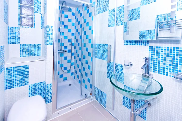 青いバスルーム — ストック写真