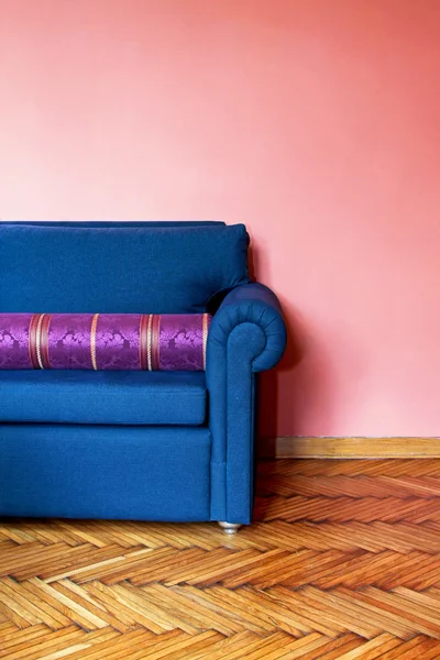 蓝色沙发 — 图库照片