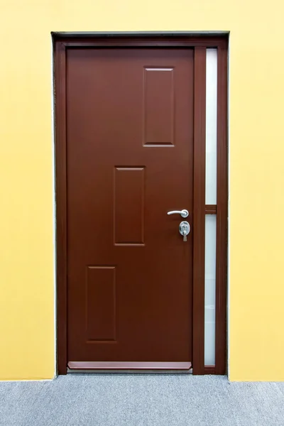 Barna ajtó — Stock Fotó