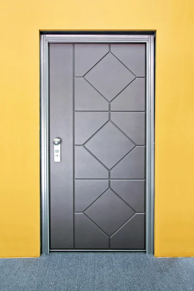 ประตูโลหะ — ภาพถ่ายสต็อก