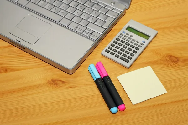 Caderno e calculadora — Fotografia de Stock