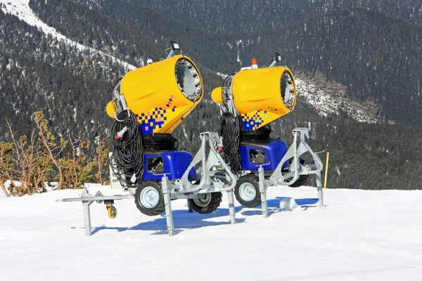 Snow cannons — Stock Photo, Image