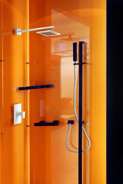 Оранжевый душ 2 — стоковое фото