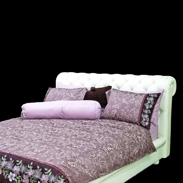 Фиолетовые кровати — стоковое фото