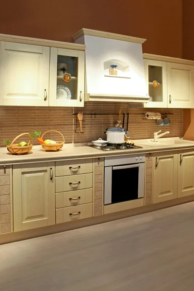 Винтажная кухонная вертикаль — стоковое фото