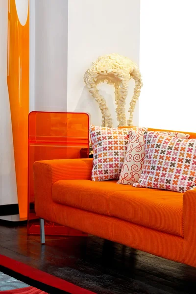 Orangefarbene Möbel — Stockfoto