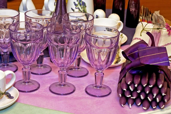 Фиолетовый стакан — стоковое фото