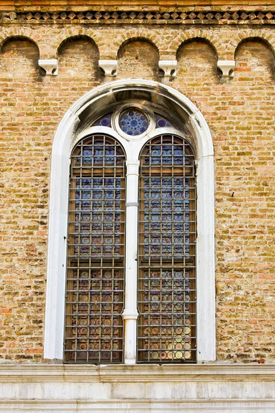 Janela Igreja — Fotografia de Stock