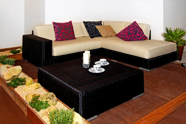 Sofa taras — Zdjęcie stockowe