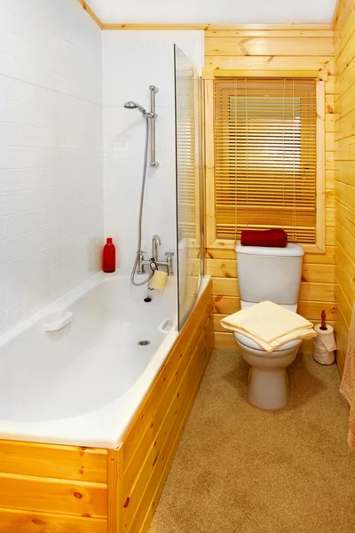 Casa de banho de madeira — Fotografia de Stock