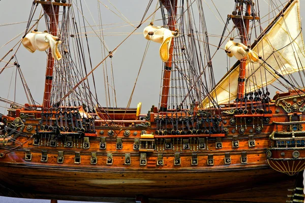 Высокая модель корабля — стоковое фото