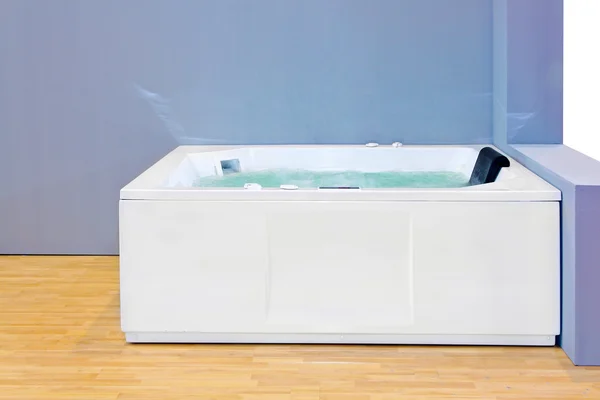 Расслабляющая ванна — стоковое фото