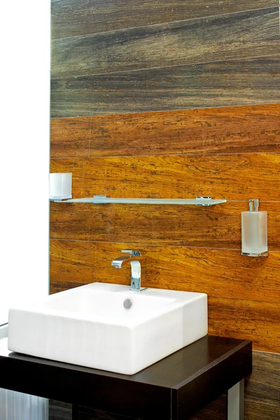 Drewniana łazienka — Zdjęcie stockowe