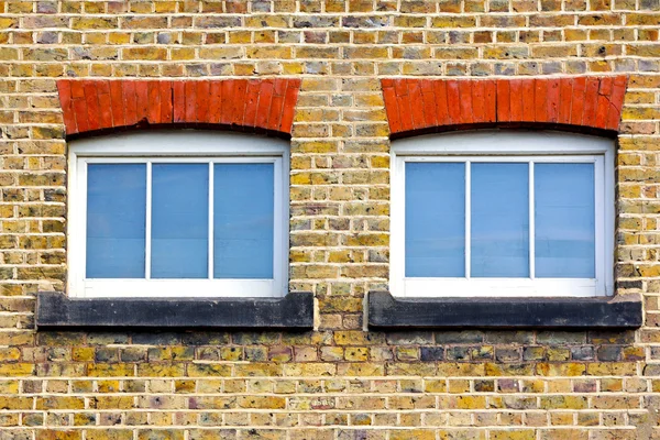 หน้าต่างสองบาน — ภาพถ่ายสต็อก