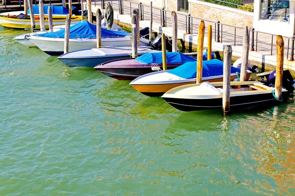 Boat parking — Stock Photo, Image