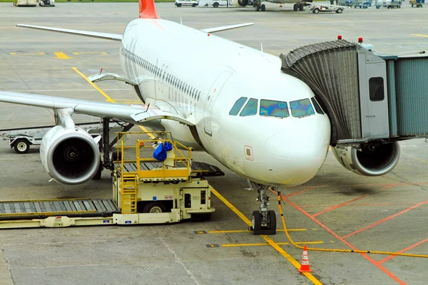 stock image Airplane un loader