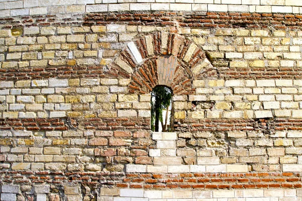 Τοίχο με παράθυρο — Φωτογραφία Αρχείου
