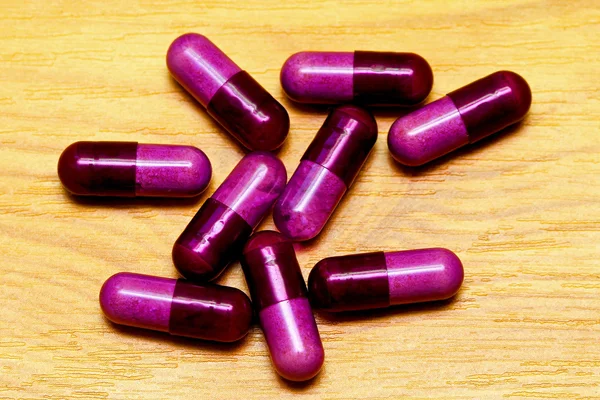 Comprimidos roxos — Fotografia de Stock