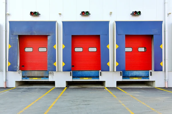 Loading doors — Stock Photo, Image