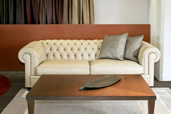 Klassiekers sofa — Stockfoto