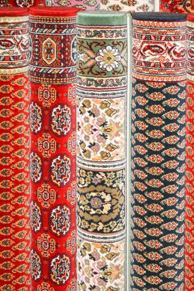 Kleurrijke tapijten — Stockfoto