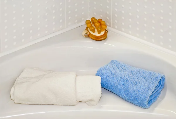 Handdoeken en massage — Stockfoto