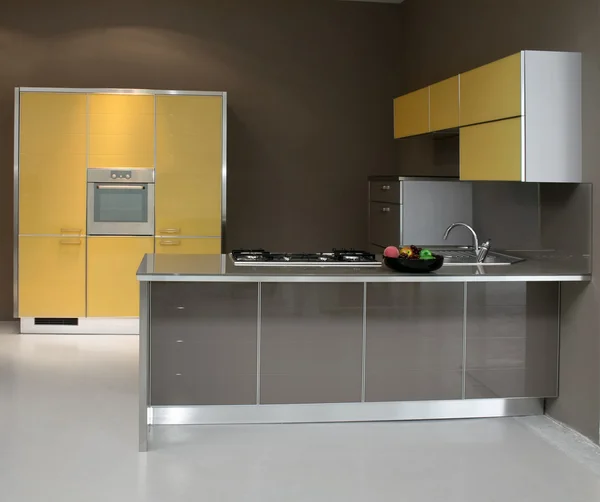 Жовтий кухня — стокове фото
